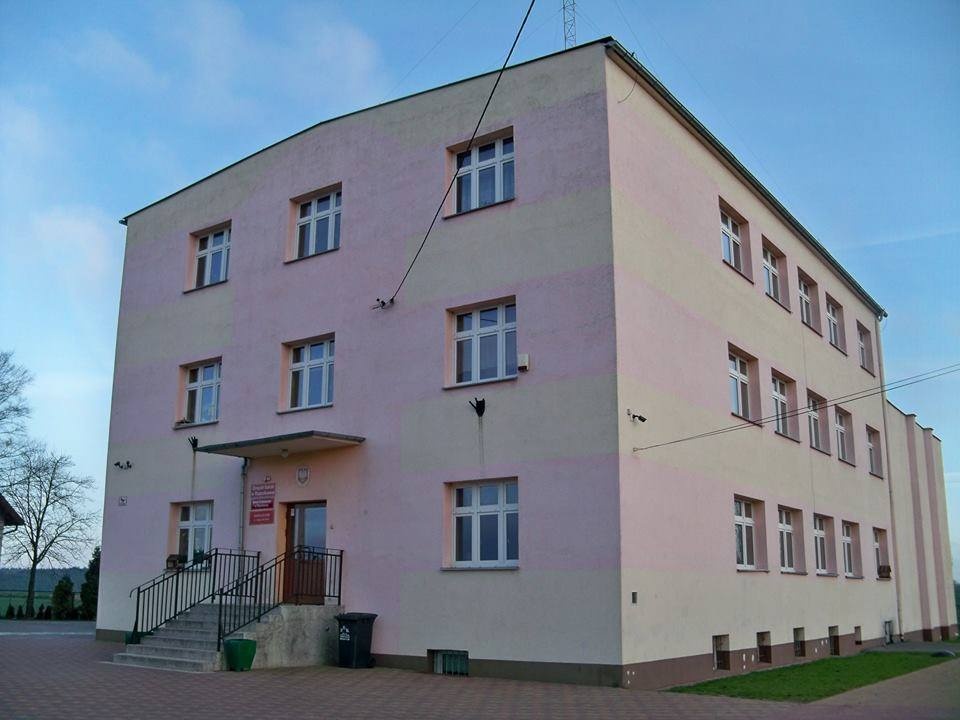 Szkoła Podstawowa 
W Siemoniu