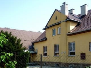 Zespół Placówek Oświatowych
Szkoła Podstawowa 
Im. Obrońców Warszawy