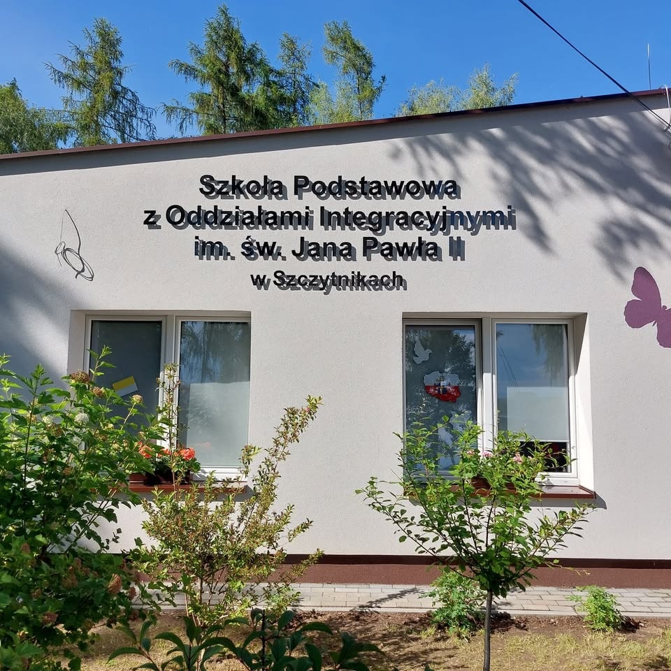Szkoła Podstawowa
Z Oddziałami Integracyjnymi          
W Szczytnikach