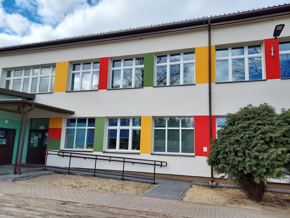 Szkoła Podstawowa 
Im. Władysława Broniewskiego 
W Bełchowie